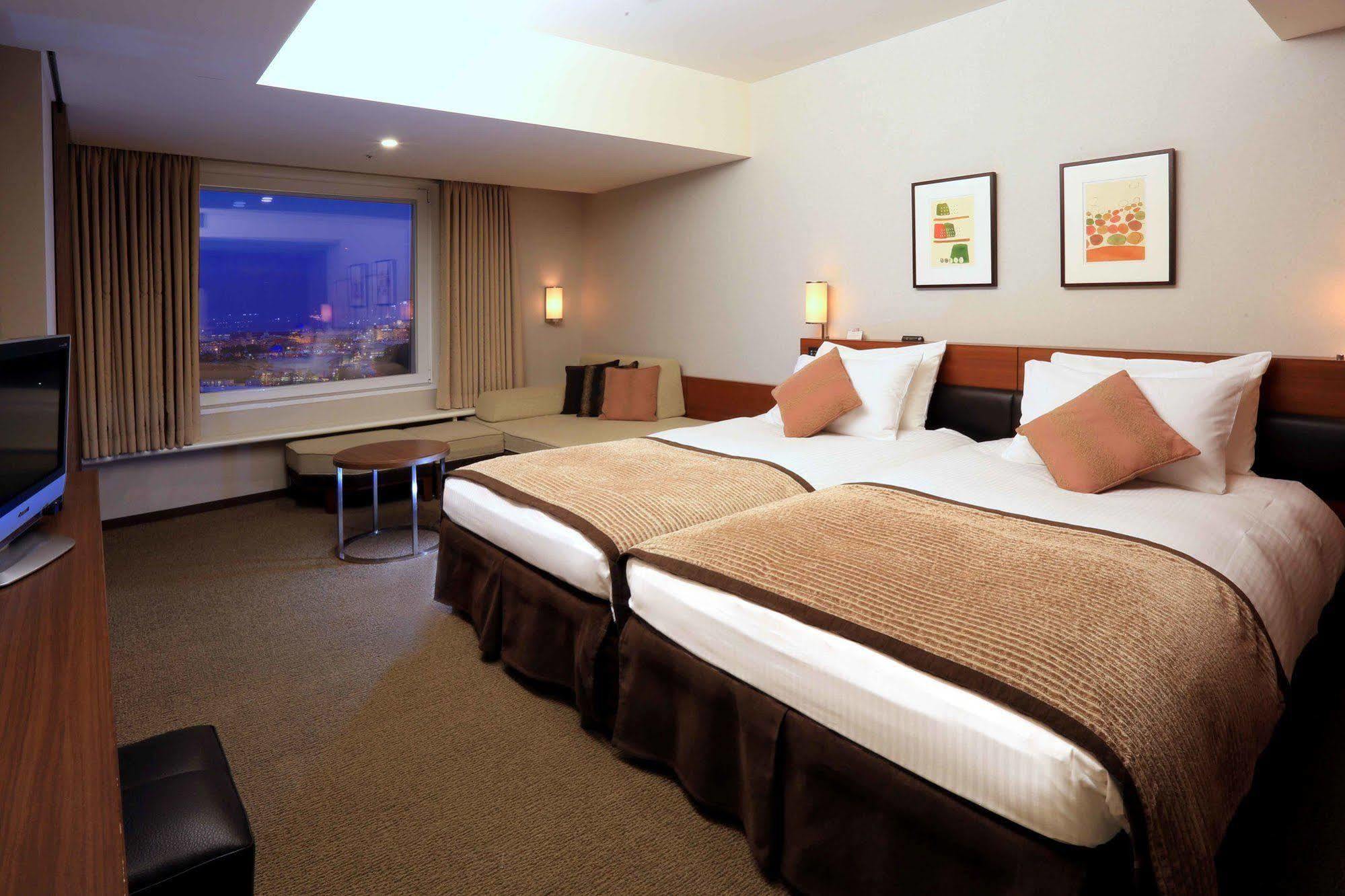 Tokyo Bay Maihama Hotel Chiba Exterior photo